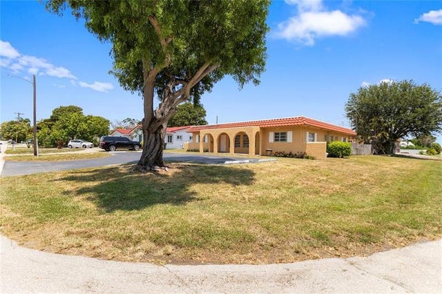 4 of 23 - 697 Ipswich St, Boca Raton, FL