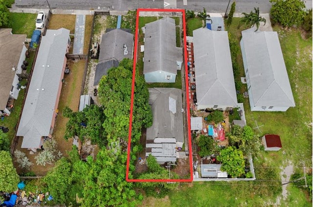 4 of 21 - 536 18th St, West Palm Beach, FL