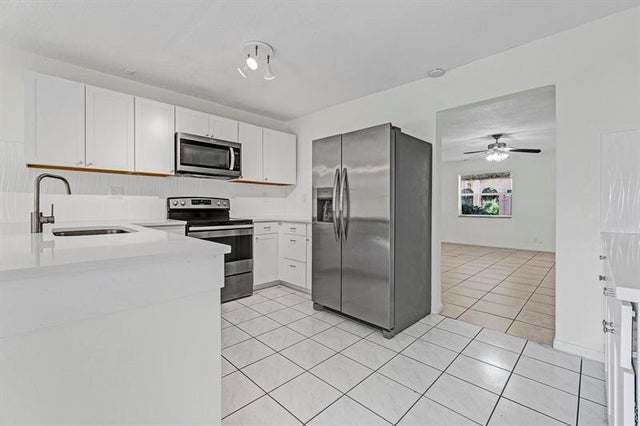 4 of 42 - 8160-8170 Nw 40th St, Coral Springs, FL