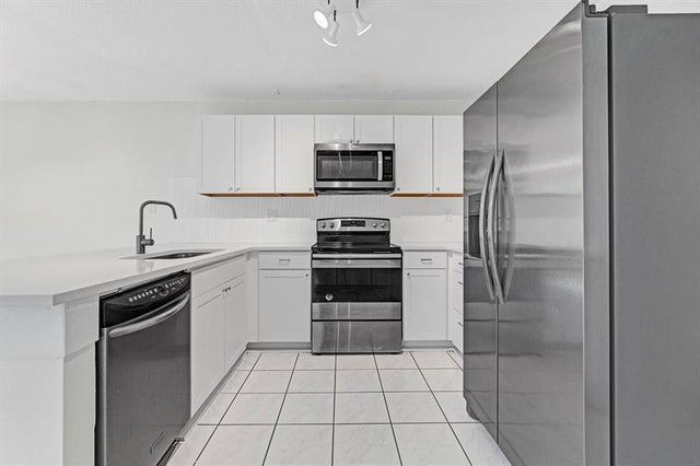 5 of 42 - 8160-8170 Nw 40th St, Coral Springs, FL