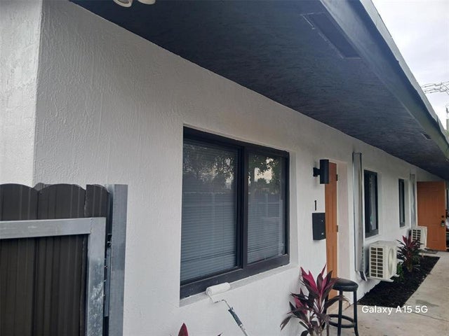 1 of 27 - 920 Nw 8th Ave, Pompano Beach, FL