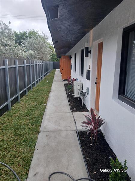2 of 27 - 920 Nw 8th Ave, Pompano Beach, FL