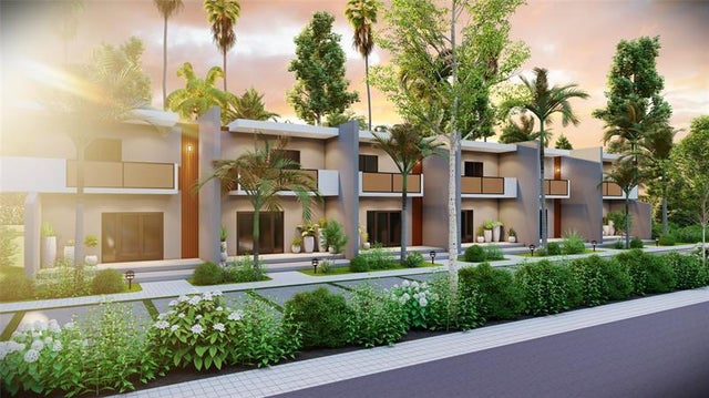 5 of 31 - 136 N 24th Ave, Hollywood, FL