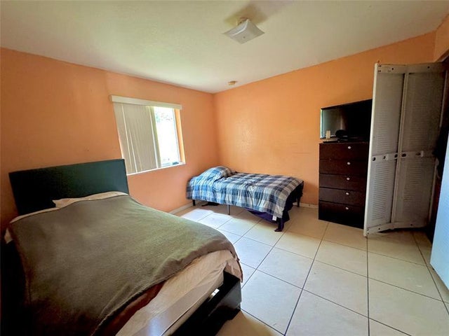 5 of 16 - 1601 Nw 62nd Ter, Miami, FL