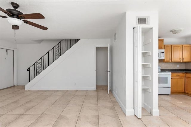 3 of 27 - 2120 Sw 18th Ave, Fort Lauderdale, FL