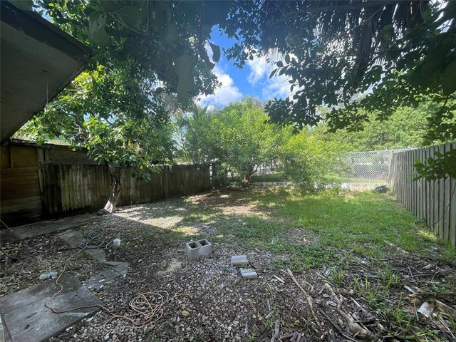 5 of 14 - 2301 Nw 23rd Ln #1-2, Fort Lauderdale, FL