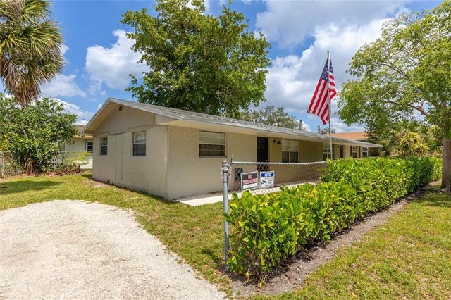 3 of 31 - 800 Sw 30th St, Fort Lauderdale, FL