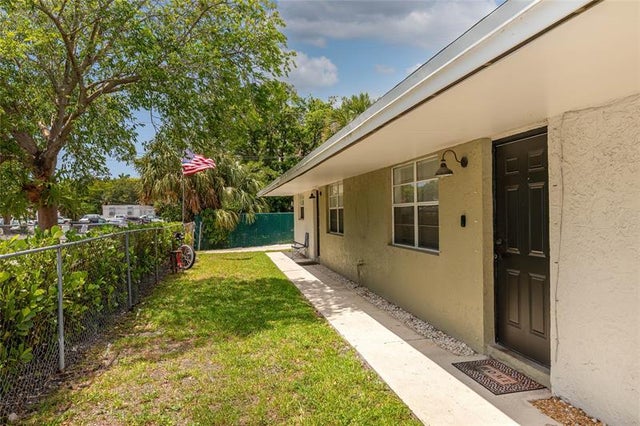 4 of 31 - 800 Sw 30th St, Fort Lauderdale, FL