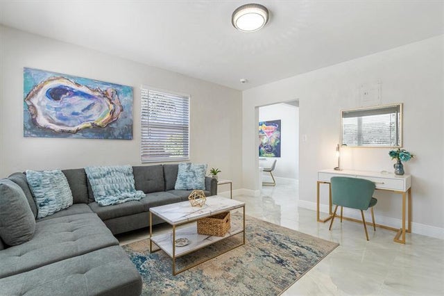 4 of 61 - 337 Sw 21st St #1-3, Fort Lauderdale, FL