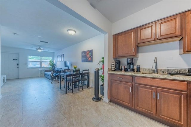 3 of 14 - 210 -216 Ne 40th St, Oakland Park, FL