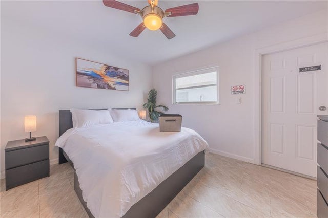5 of 14 - 210 -216 Ne 40th St, Oakland Park, FL