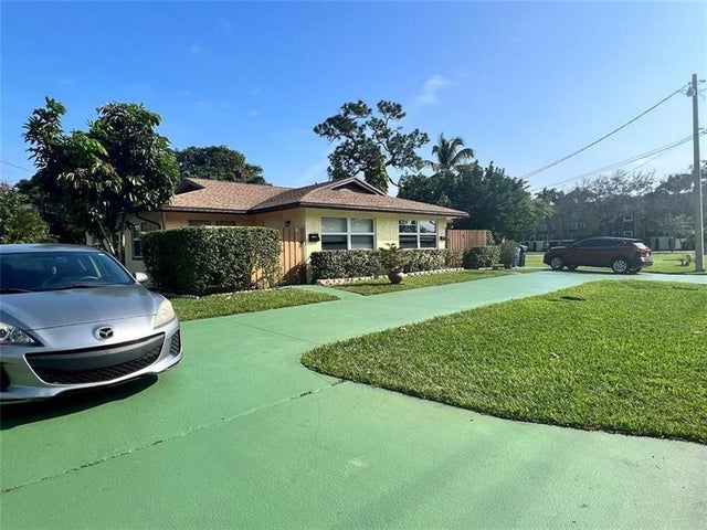 3 of 14 - 3450 - 3460 Ne 13th Ave, Oakland Park, FL