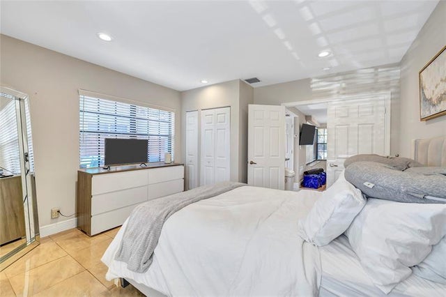 4 of 15 - 711 Se 3rd, Deerfield Beach, FL