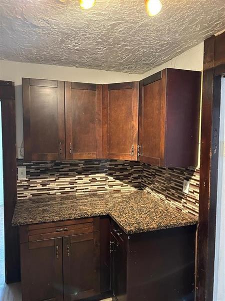 5 of 11 - 2327 Polk St, Hollywood, FL