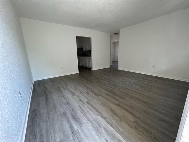 4 of 7 - 6760 - 6762 Nw 6th Ct, Miami, FL