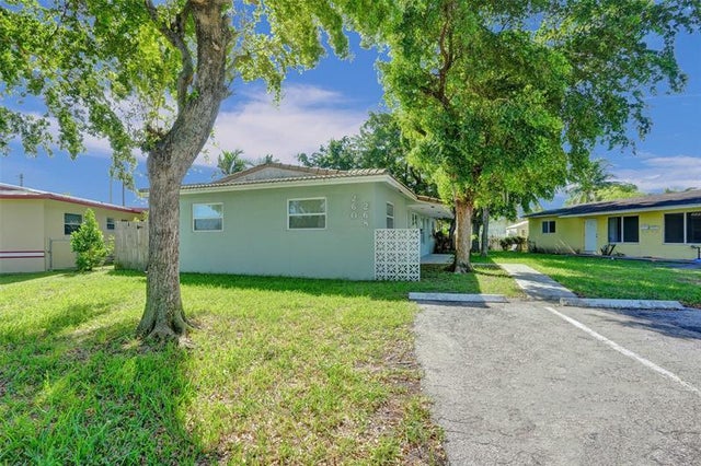 2 of 71 - 260-268 Ne 41st St, Oakland Park, FL