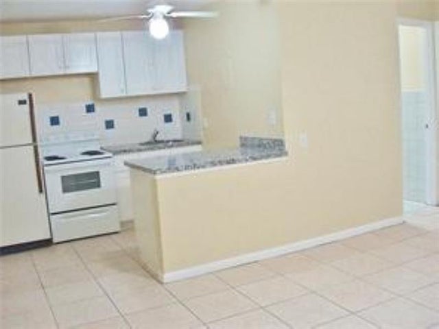 5 of 14 - 2229-31 Farragut St, Hollywood, FL