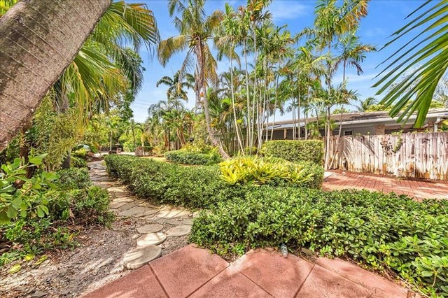 2 of 15 - 1573 Ne 33rd St, Oakland Park, FL