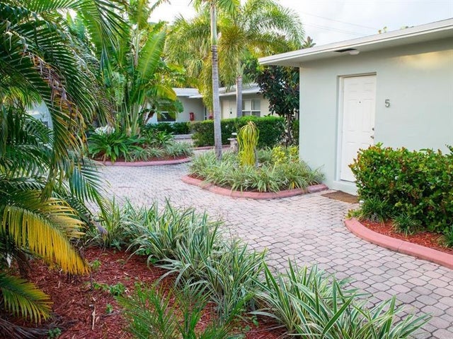 4 of 43 - 1115 Ne 15th Ave, Fort Lauderdale, FL