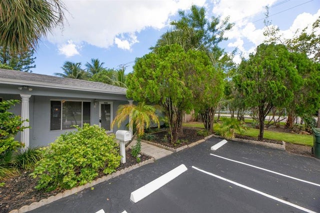 1 of 49 - 4500 Ne 15th Ave, Oakland Park, FL