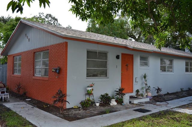 1 of 32 - 890 Sw 28th St, Fort Lauderdale, FL