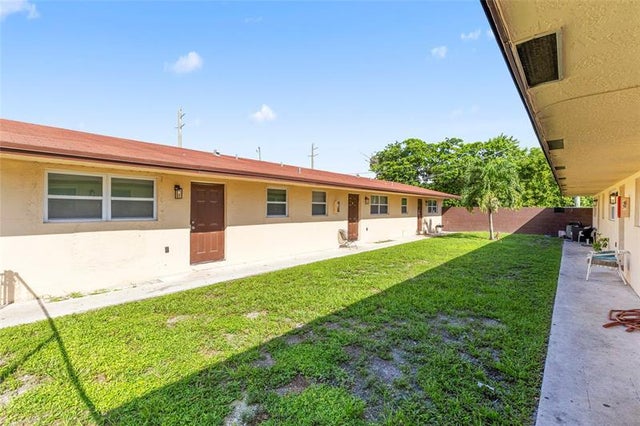 3 of 23 - 237 Nw 12th Ct, Pompano Beach, FL