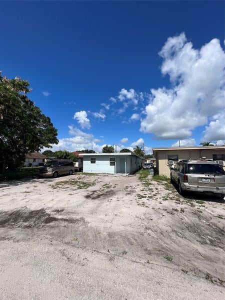 2 of 7 - 808 N 17th Street, Fort Pierce, FL