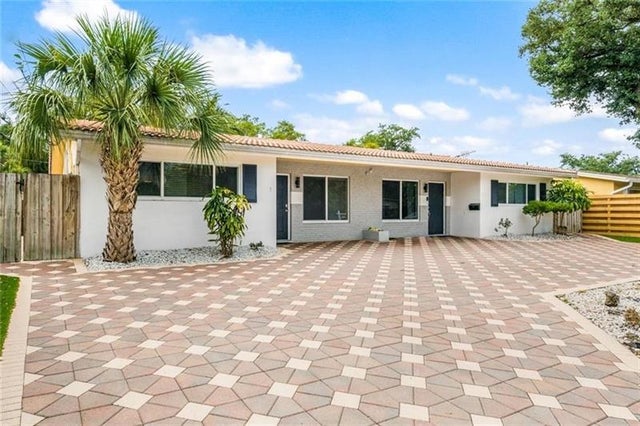 1 of 16 - 922 Orange Isle, Fort Lauderdale, FL