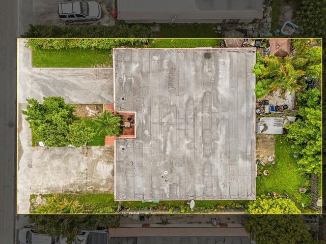 4 of 35 - 7391 Nw 76th St, Tamarac, FL