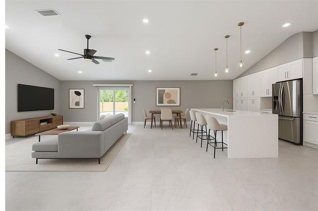 4 of 76 - 1402 Ne 34th St, Oakland Park, FL