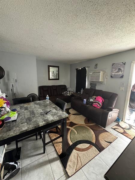 2 of 11 - 2610 Nw 14th St, Fort Lauderdale, FL
