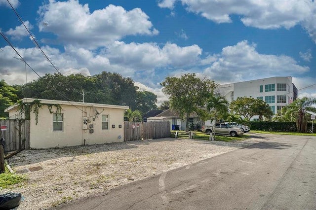 4 of 39 - 632-634 Nw 14th Ter, Fort Lauderdale, FL