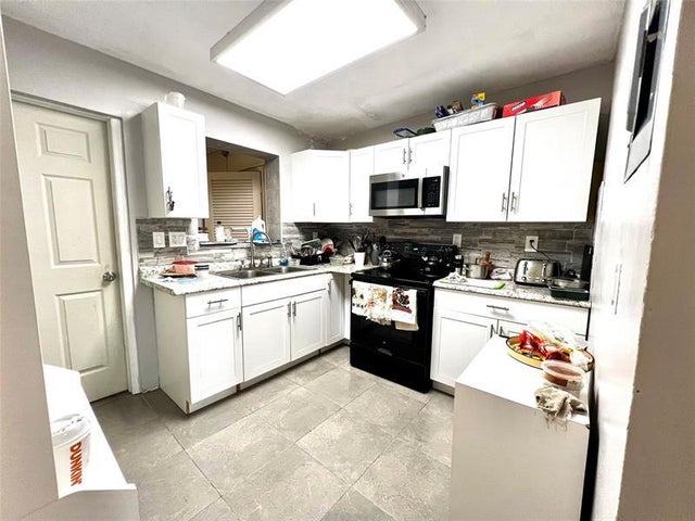 3 of 6 - 1441 Nw 58th Ave, Lauderhill, FL