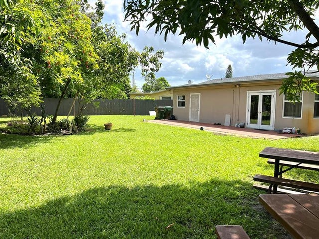5 of 6 - 1441 Nw 58th Ave, Lauderhill, FL