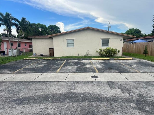 2 of 34 - 340-400 Ne 44th St, Deerfield Beach, FL
