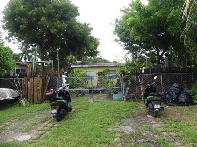 5 of 16 - 1629 Mayo St, Hollywood, FL
