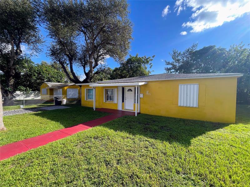 14215-14225 Ne 9th Ave, North Miami