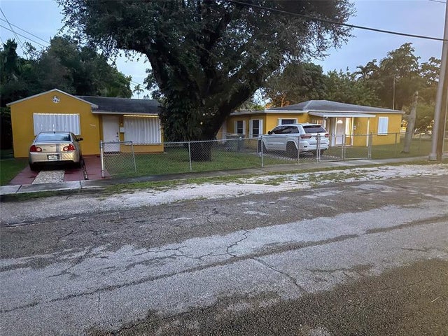 1 of 50 - 14215-14225 Ne 9th Ave, North Miami, FL