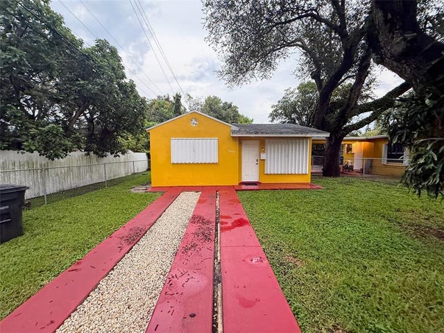 3 of 50 - 14215-14225 Ne 9th Ave, North Miami, FL