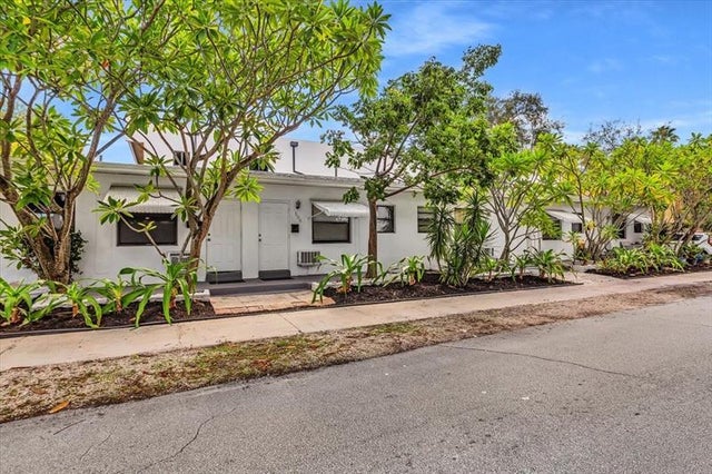 4 of 38 - 560 Ne 15th Ave, Fort Lauderdale, FL