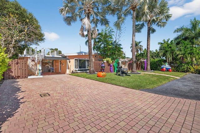 2 of 84 - 255 Neptune Ave, Fort Lauderdale, FL