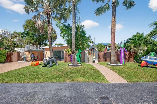 3 of 84 - 255 Neptune Ave, Fort Lauderdale, FL