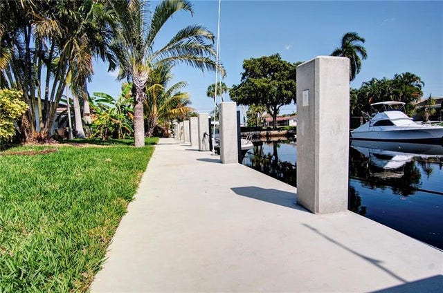 2 of 43 - 3860 Ne 23rd Ave, Lighthouse Point, FL