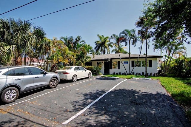 4 of 43 - 3860 Ne 23rd Ave, Lighthouse Point, FL