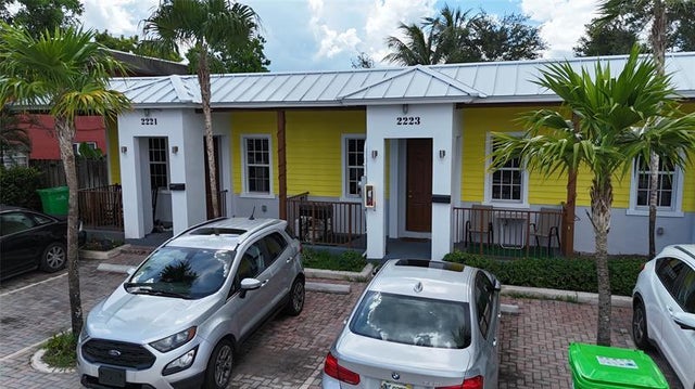 2 of 3 - 2221 Nw 64th Ave, Sunrise, FL