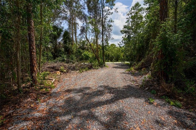 5 of 39 - 17987 32nd Lane N, Loxahatchee, FL