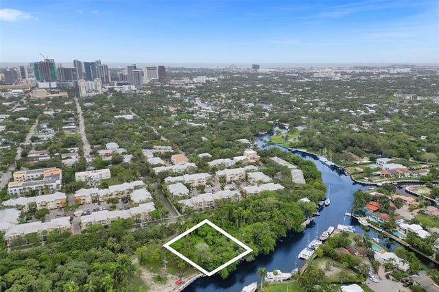 3 of 16 - 351 Sw 14th Way, Fort Lauderdale, FL