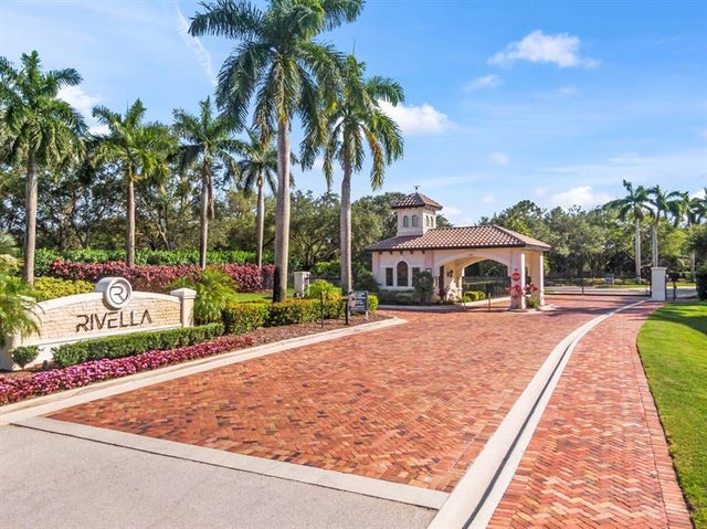 1 of 7 - 339 Se Via Sangro, Port St. Lucie, FL