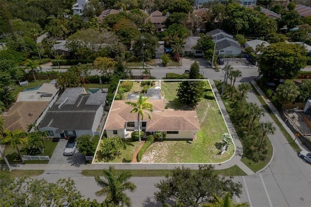 2 of 10 - 904 Se 11th Ct, Fort Lauderdale, FL