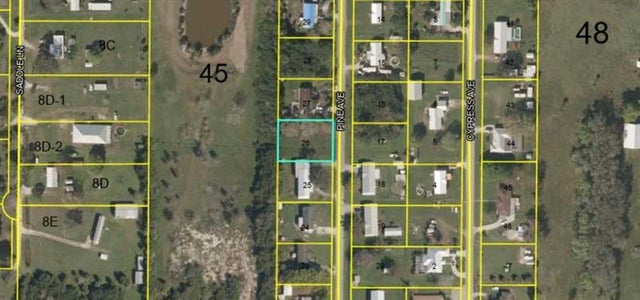 2 of 3 - 1099 Pine Ave, Moore Haven, FL